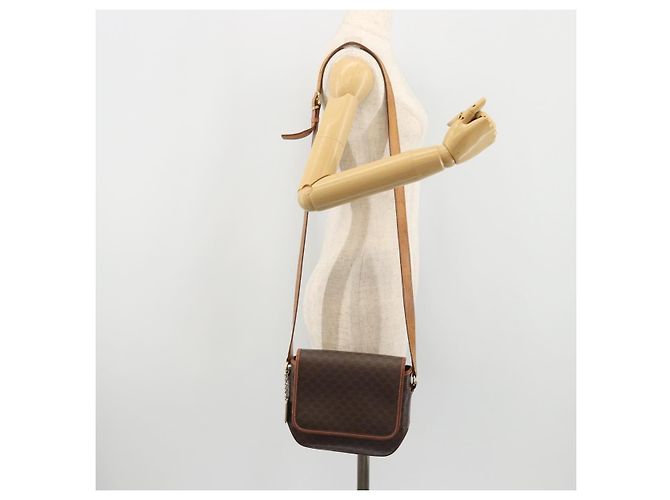Céline Bolso de Hombro de Lona Macadam CELINE en Cuero PVC Marrón Dorado Auth INZ030 Castaño - vista 25
