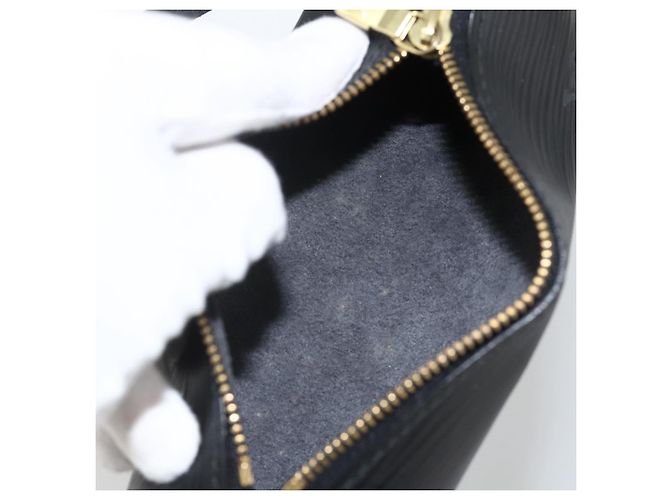 Pochette Soufflot Epi Nera LOUIS VUITTON Auth AMZ126 Nero - vista 11