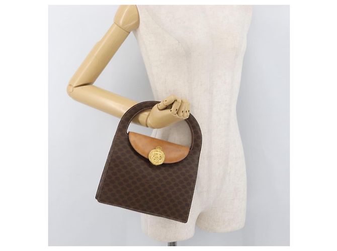 Céline Borsa a mano in tela Macadam Medallion CELINE in pelle PVC marrone oro Auth INZ093A D'oro - vista 23