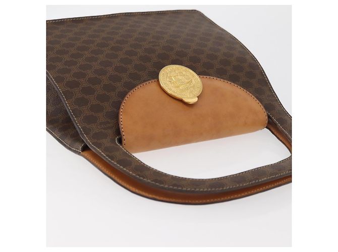 Céline Borsa a mano in tela Macadam Medallion CELINE in pelle PVC marrone oro Auth INZ093A D'oro - vista 6