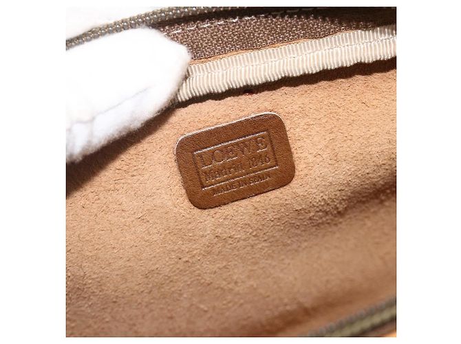 Borsa a Spalla LOEWE in Pelle Beige Oro Auth YKZ909 D'oro - vista 11