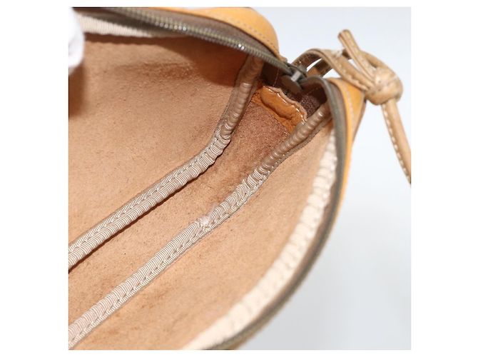 Borsa a Spalla LOEWE in Pelle Beige Oro Auth YKZ909 D'oro - vista 17