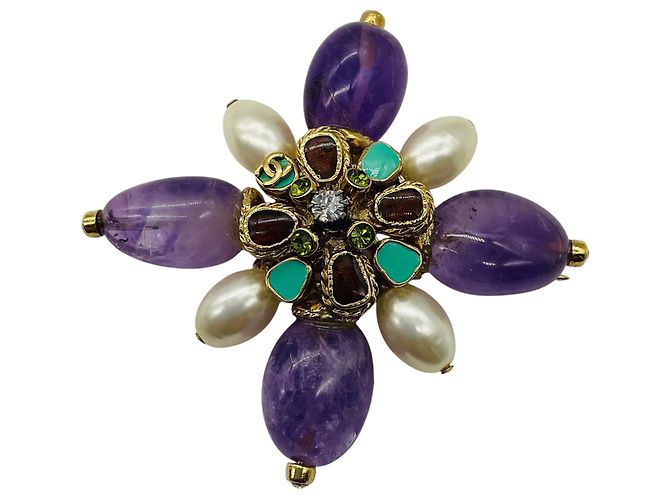 Broche CC Logo embelezada com pedras em roxo / turquesa / strass / pérolas da Chanel 2005 Multicor - vista 4