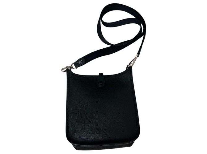 Hermès Mini Evelyne 16 - Pelle Clémence Nera | Hardware in Palladio Nero - vista 12