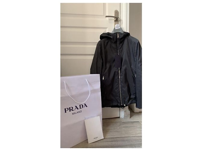 Wendbare schwarze Prada Kapuzenjacke Anthrazitgrau - Ansicht 4