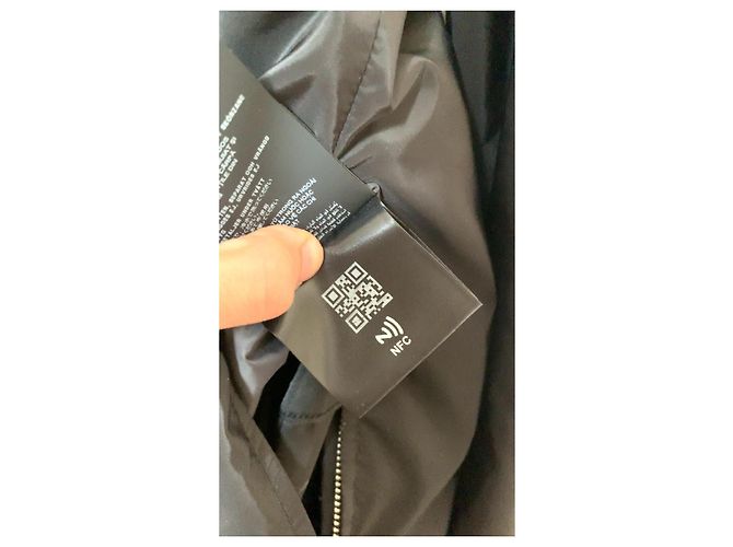 Wendbare schwarze Prada Kapuzenjacke Anthrazitgrau - Ansicht 9