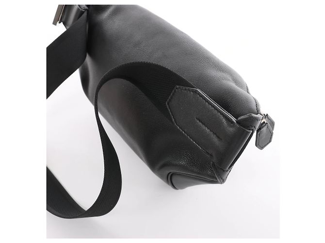Belt bag Hermès Cityslide Cross PM Taurillon Cristobal in nero C: 2018 Blu navy - vista 5