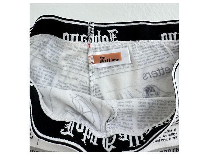 Conjunto de dos piezas John Galliano Estampado Periódico Negro Blanco - vista 7