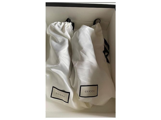 Gucci-Sneaker aus glitzerndem silbernem Canvas - Ansicht 15