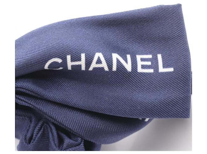 Scrunchie in seta blu navy Chanel - vista 5