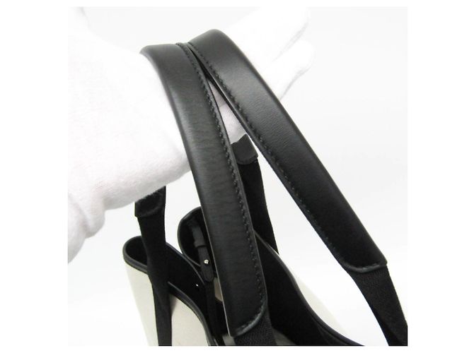 Borsa Balenciaga Cabas M 339936 in blu navy Nero Bianco sporco - vista 9