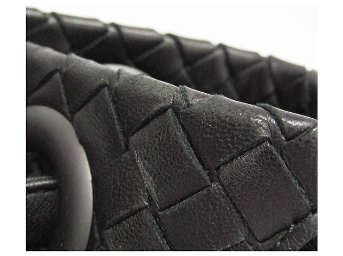Borsa Medium Garda Intrecciato di Bottega Veneta Nero - vista 10