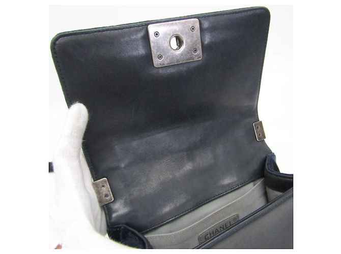 Borsa a Spalla Chanel Boy con Catena Blu navy - vista 13