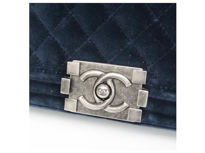 Borsa a Spalla Chanel Boy con Catena Blu navy - vista 9
