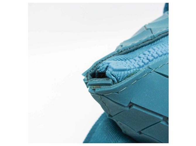 Borsa a spalla e tote in gomma per uomo Bottega Veneta Intrecciato BUFFER Blu - vista 7
