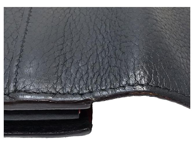 Cartera larga Capucines en taurillon negro Louis Vuitton - vista 11