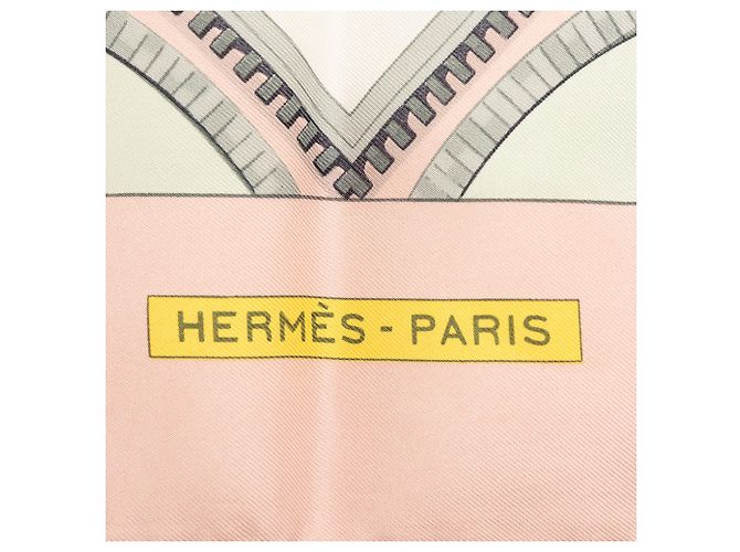 Bufanda de seda Porte Oceane Hermès rosa burdeos 90 - vista 3