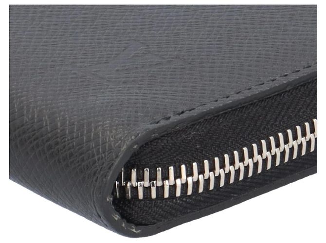 Louis Vuitton Taiga Zippy Organizer Wallet Black Multiple colors - view 10