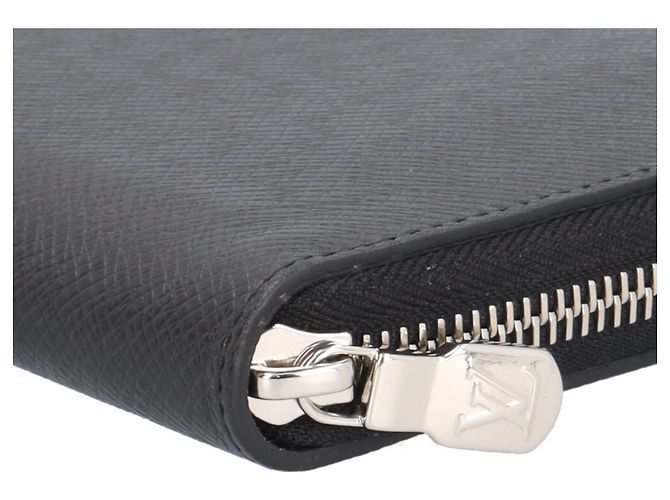 Louis Vuitton Taiga Zippy Organizer Wallet Black Multiple colors - view 11