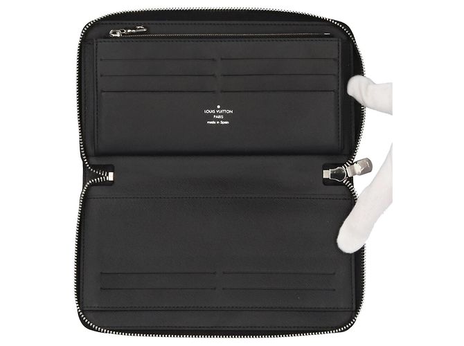 Louis Vuitton Taiga Zippy Organizer Wallet Black Multiple colors - view 8