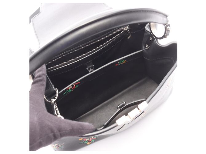Borsa Louis Vuitton Capucines PM Blossom 2 in 1 Nero Multicolore - vista 3