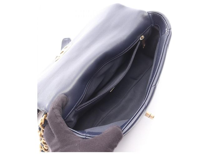 Borsa a Spalla Matelassé Chanel 19 Dixneuf Blu navy - vista 3