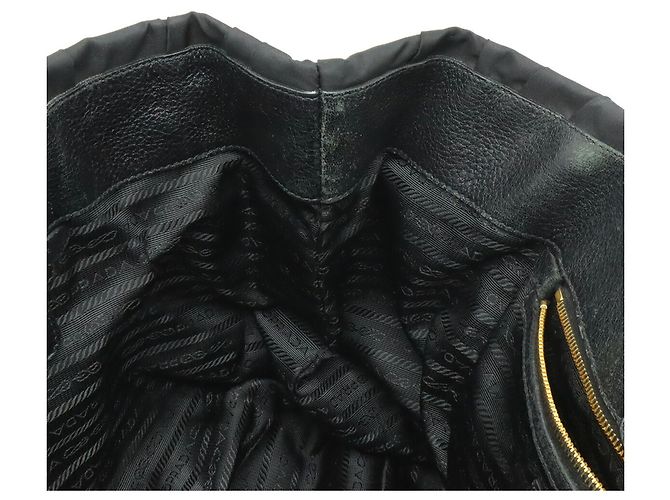 Geraffte Tote-Tasche von Prada Schwarz - Ansicht 8
