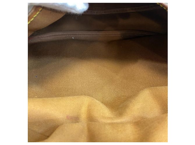 Borsa a Spalla Saumur 30 Monogram Louis Vuitton Marrone - vista 9