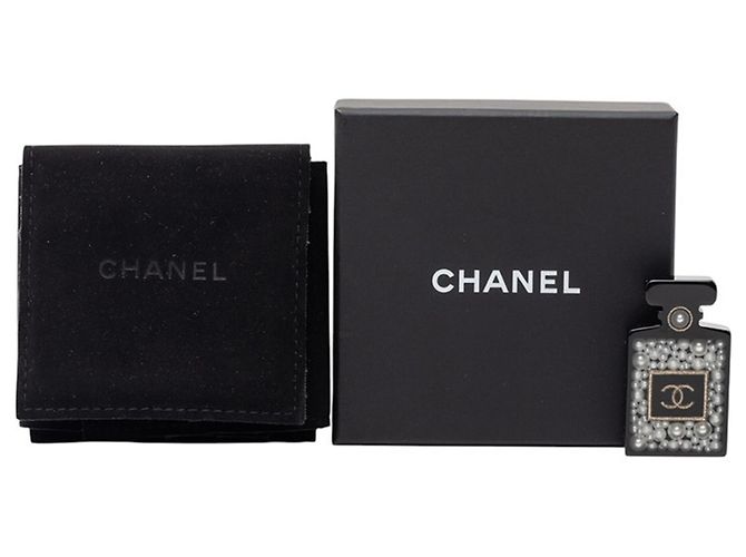 Brosche Motiv Parfümflasche Chanel Coco Mark Schwarz Weiß Golden - Ansicht 4