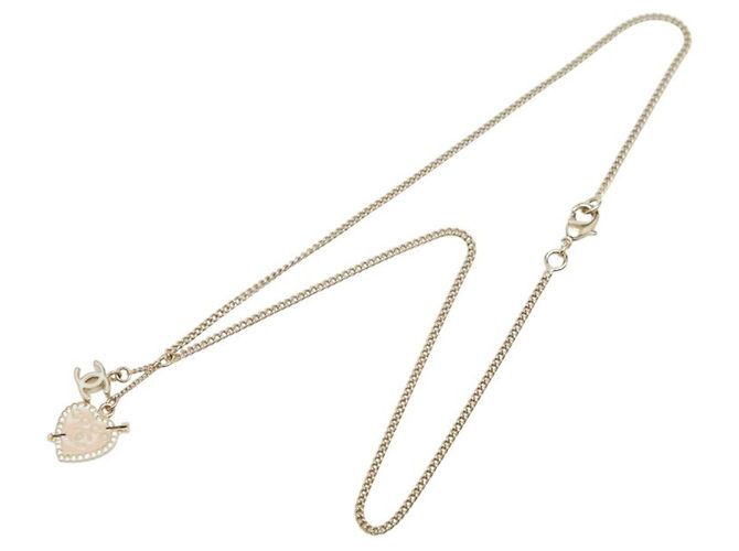 Collana Pendente in Strass a Forma di Cuore e Freccia Chanel Coco Mark Rosa D'oro - vista 4