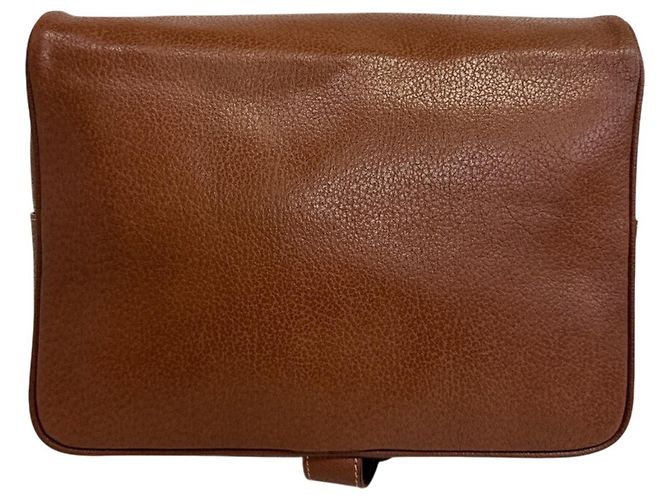 Pochette in pelle marrone con logo GG di Gucci - vista 2