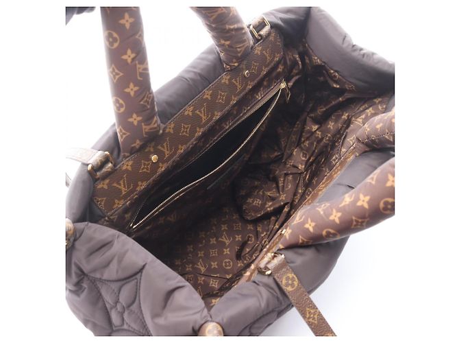 Borsa tote LV Pillow OnTheGo GM di Louis Vuitton Marrone Nero - vista 3
