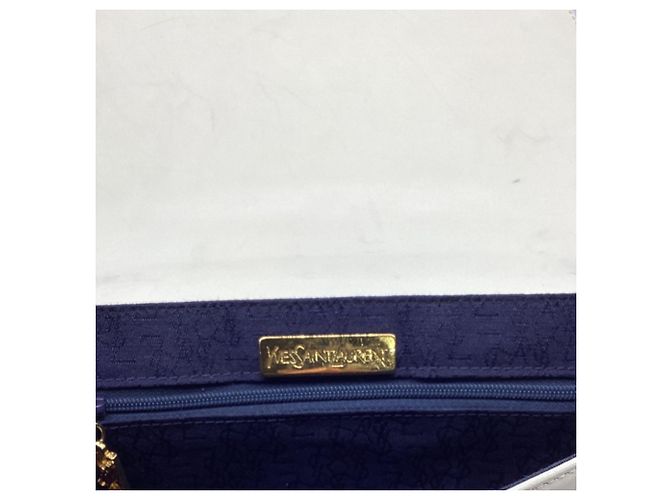 Yves Saint Laurent Borsa a Spalla Joan Trapuntata di Saint Laurent in Pelle di Vitello Bianca - vista 10