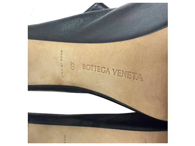 Mule a piattaforma audaci Bottega Veneta in pelle nera Nero - vista 8