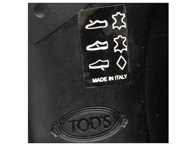 Pumps in pelle nera a punta affilata Tod's Nero - vista 9