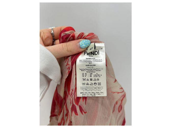 Fendi Rote Seidenkleid mit Blumen und Unterkleid - Ansicht 5