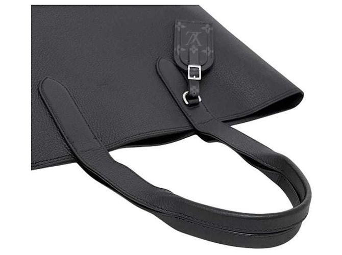 Borsa Tote Cabas Voyage Louis Vuitton Nero - vista 11