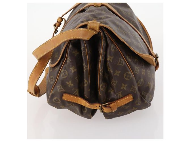 Louis Vuitton Saumur Monogram Canvas 35 Marrone - vista 3