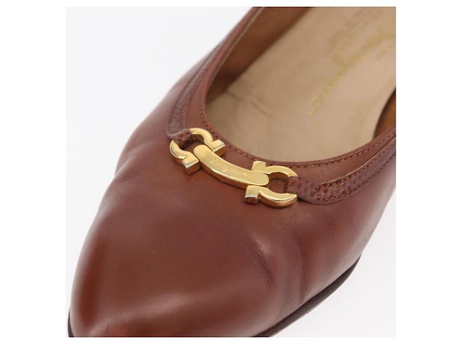 Salvatore Ferragamo Décolleté in Pelle 6 Marrone Auth 174642A - vista 13