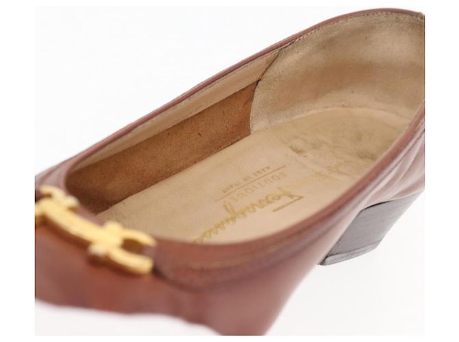 Salvatore Ferragamo Décolleté in Pelle 6 Marrone Auth 174642A - vista 15