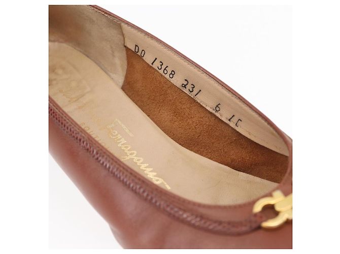 Salvatore Ferragamo Décolleté in Pelle 6 Marrone Auth 174642A - vista 16