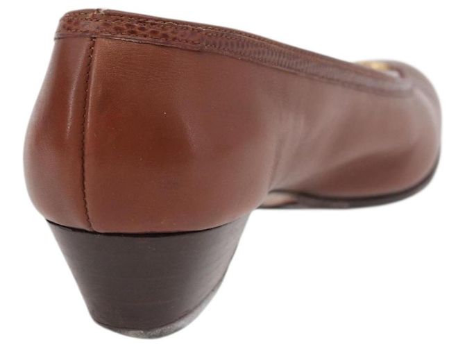 Salvatore Ferragamo Décolleté in Pelle 6 Marrone Auth 174642A - vista 21