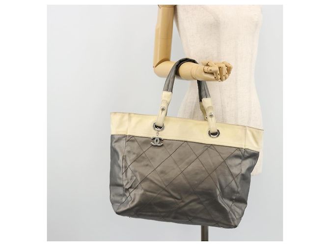 CHANEL Paris Biarritz GM Tote Bag Beschichtete Leinwand Grau Silber CC Auth bs34403 Braun - Ansicht 23