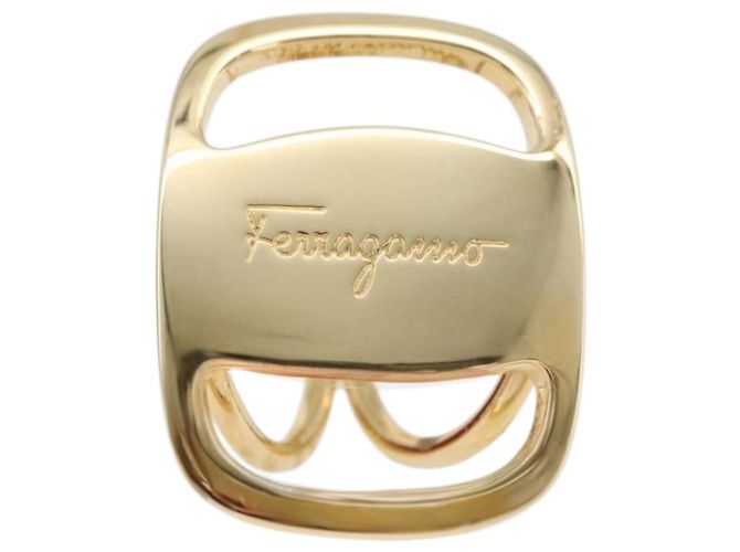 Anello Vala in metallo dorato Salvatore Ferragamo Auth 174691A D'oro - vista 2