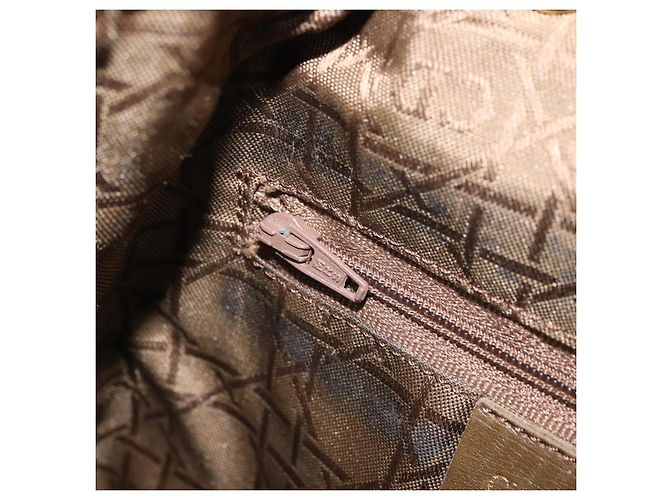 Christian Dior Zaino Lady Dior in nylon marrone e oro Auth BSZ057 D'oro - vista 21