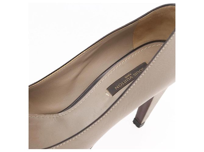 LOUIS VUITTON Absatzschuhe aus Leder 35 1/2 Beige LV Auth 174620A - Ansicht 32