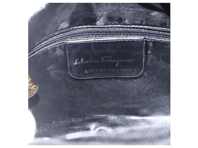 Vala Schultertasche aus Wildleder Schwarz Gold Auth BA11995 von Salvatore Ferragamo Golden - Ansicht 12