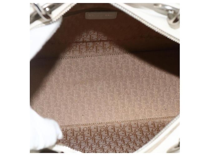 Christian Dior Borsa a mano Lady Dior Canage in pelle bianca e argento Auth YKZ152 Bianco - vista 11