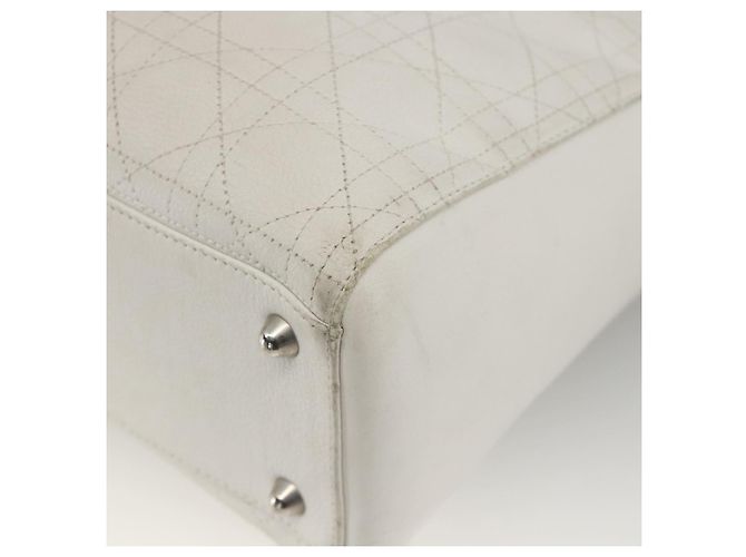 Christian Dior Borsa a mano Lady Dior Canage in pelle bianca e argento Auth YKZ152 Bianco - vista 15