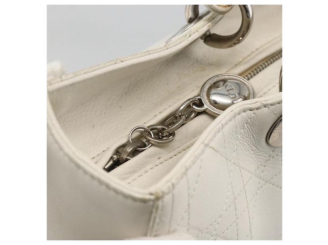 Christian Dior Borsa a mano Lady Dior Canage in pelle bianca e argento Auth YKZ152 Bianco - vista 17